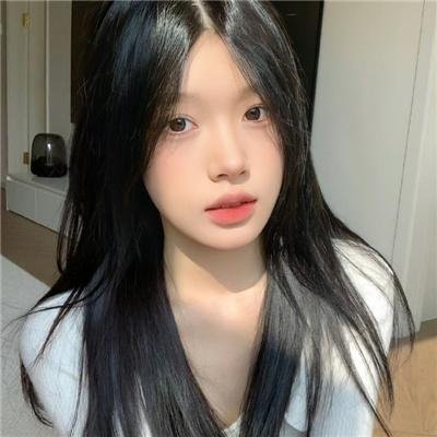 昂首挺胸